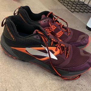 Trail running shoes
